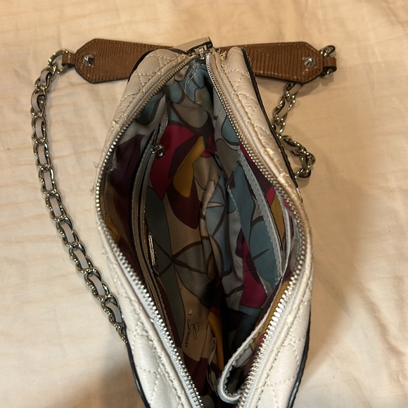 GUESS Purse black with sliver chain - Picture 7 of 13